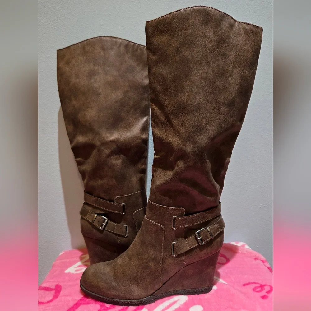American Rag Women's Kyle Round Toe Wedge Taupe Boots, Size 11M - Picture 8 of 12